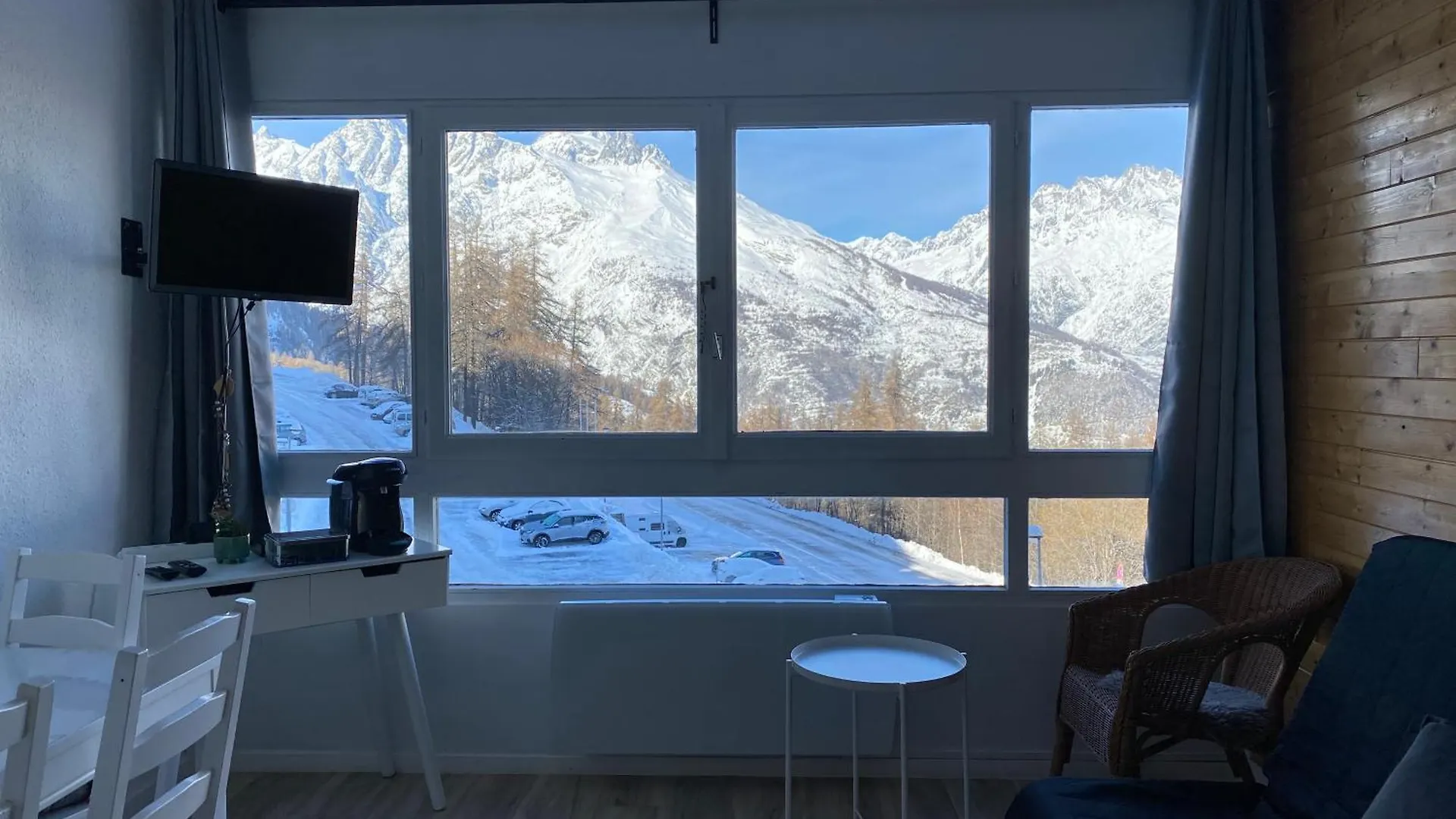 Apartment Studio Puy Saint Vincent 1600 Aux Pieds Des Pistes Puy-Saint-Vincent France